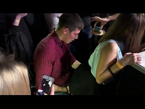 ❤️ Echte seks in een Russische nachtclub. 18-jarig Russisch meisje in de anus en vagina geneukt in een nachtclub ️ Quality porn at nl.filmepornonline.ru